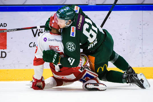 Timrås Jeremy Boyce och Färjestads Johan Ryno