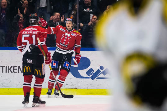 Örebros Rodrigo Abols jublar