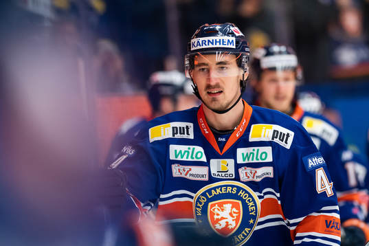 Växjös David Bernhardt jublar