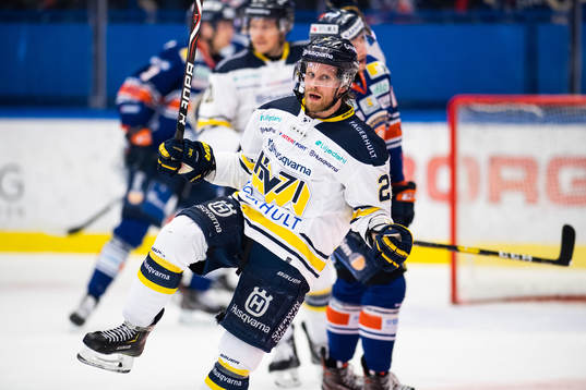 s Mattias Tedenby jublar
