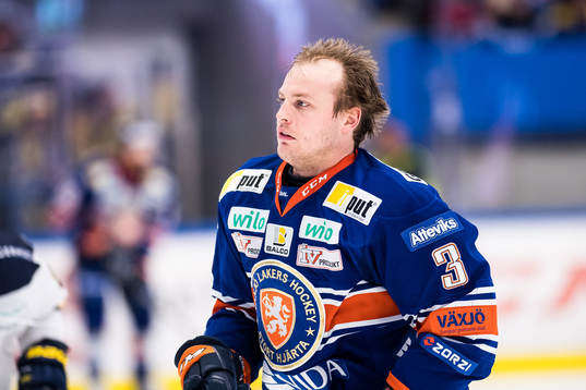 Växjös Oliver Bohm  utan hjälm