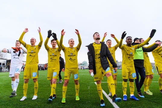 Halmstads spelare jublar