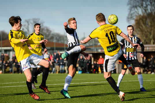 Bläddra bland fler bilder av Fotboll, Träningsmatch, Landskrona - Lunds BK 