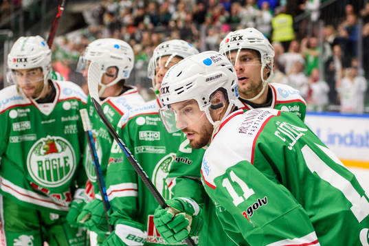 Rögles Mattias Sjögren jublar