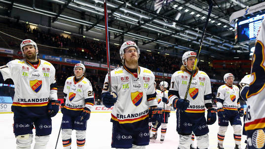 Djurgårdens spelare tackar publiken