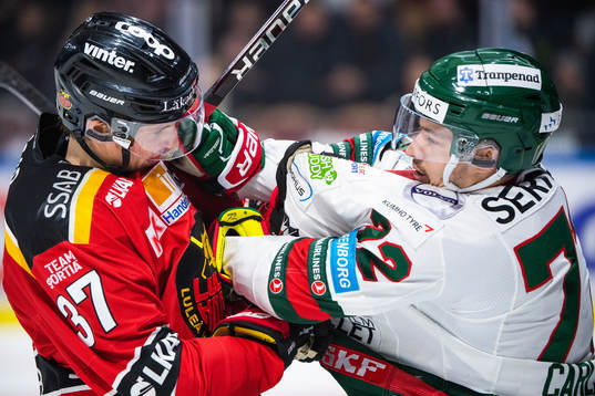 Luleås Isac Lundeström och Frölundas Patrik Carlsson