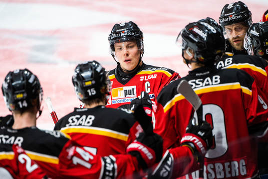Luleås Erik Gustafsson jublar
