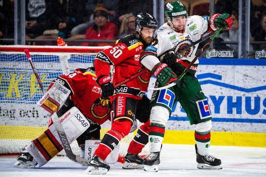 Luleås Daniel Sondell och Frölundas Ponthus Westerholm