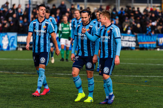 Djurgårdens spelare går ut för halvtidsvila