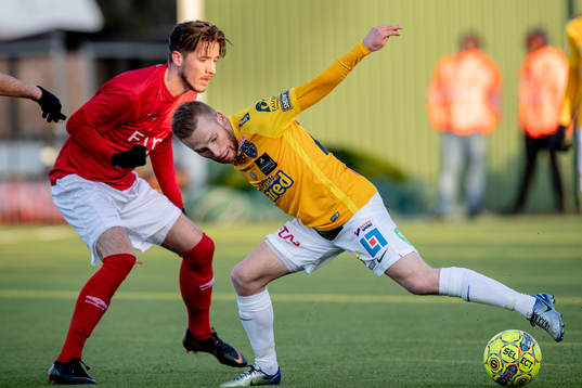 Falkenbergs Tobias Englund mot Degerfors Daniel Janevski