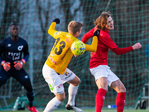 Falkenbergs Marcus Mathisen och Degerfors Gustav Granath