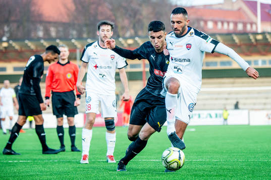 Häckens Ali Youssef mot Rosengårds Egzon Sekiraca