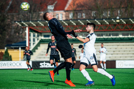 Häckens Johan Hammar mot Rosengårds Ismael Hussein