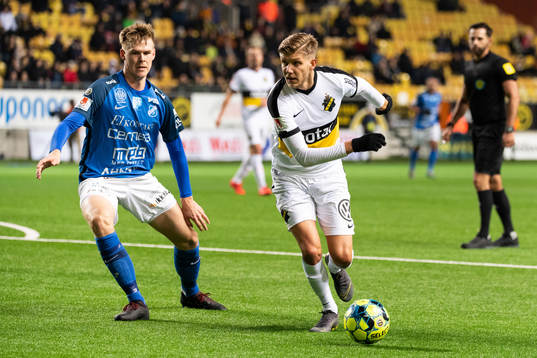 AIKs Anton Salétros och Norrbys Didric Andersson