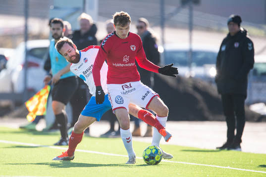 Helsingborgs Anders Randrup och Kalmars Piotr Johansson i