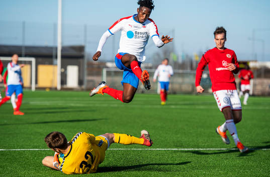 Kalmars målvakt Lucas Hägg-Johansson och Helsingborgs