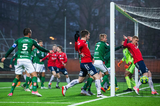 Örgrytes Karl-Johan Lindblad gör 1-0