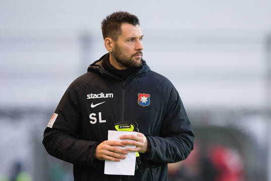 Örgrytes assisterande tränare Stojan Lukic innan