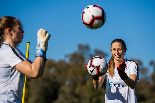 Goalkeeper Aurora Mikalsen and goalkeeper Cecilie