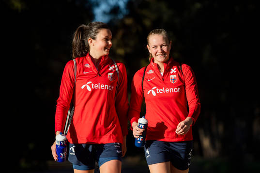 Ingrid Syrstad Engen and Frida Maanum of Norway