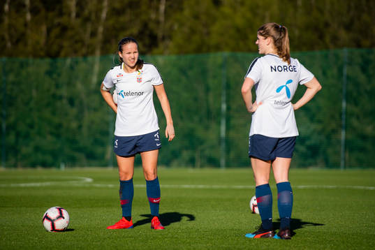 Guro Reiten and Maren Mjelde of Norway