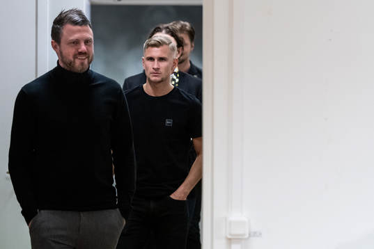 Nyförvärvet Simon Strand anländer