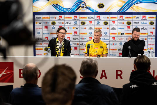 klubbchef Stefan Andreasson, nyförvärvet Simon Strand och