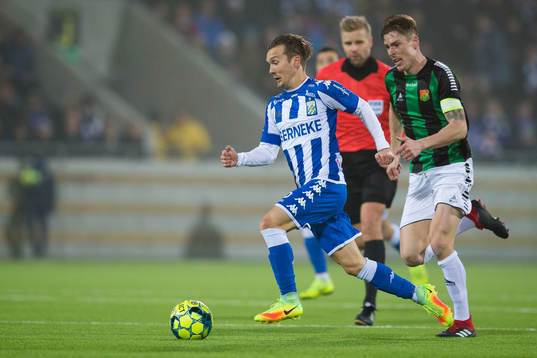 IFK Göteborgs Patrik Karlsson Lagemyr före GAIS Marcus