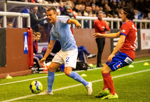 Malmö FFs Eric Larsson och Östers Mattias Pavic