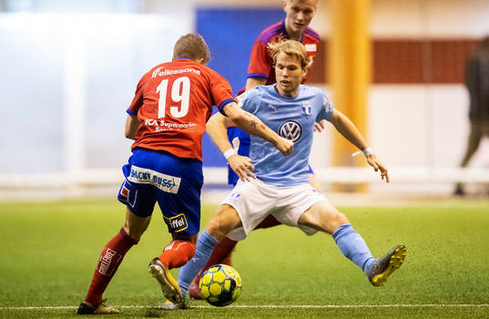 Malmö FFs Oscar Lewicki och Östers Anton Andreasson