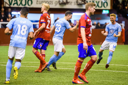 Malmö FFs Marcus Antonsson jublar med lagkamrater