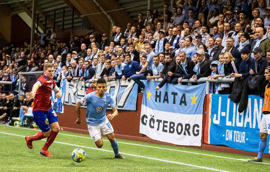 Malmö FFs Romain Gall och Östers Stefan Karlsson