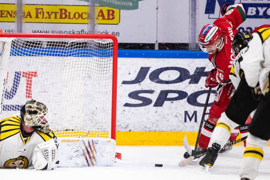 Moras Mathias Bromé gör 5-1 bakom Brynäs målvakt David