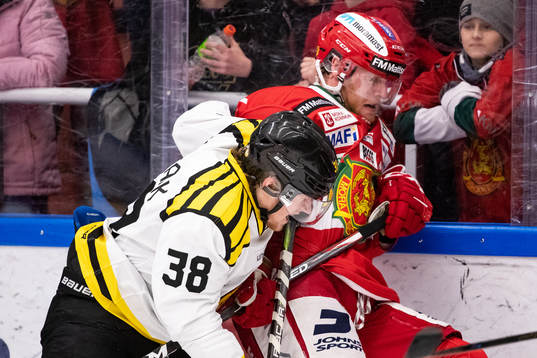 Brynäs Adrian Elefalk och Moras Jonathan Carlsson
