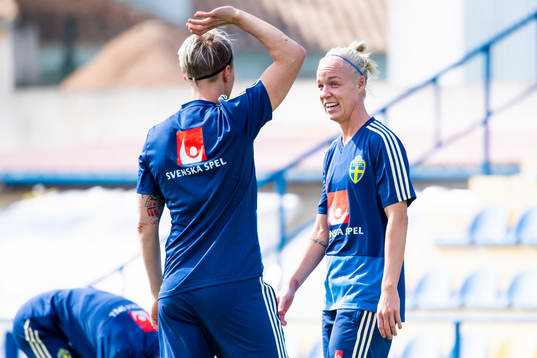 Nilla Fischer i samtal med Caroline Seger