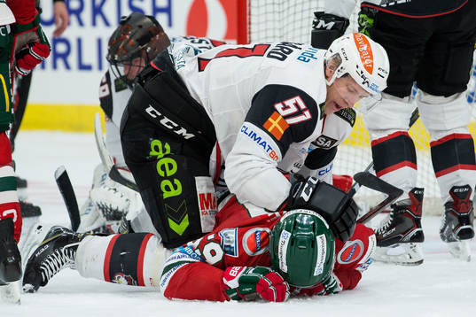 Malmö Redhawks Emil Sylvegård och Frölundas Simon