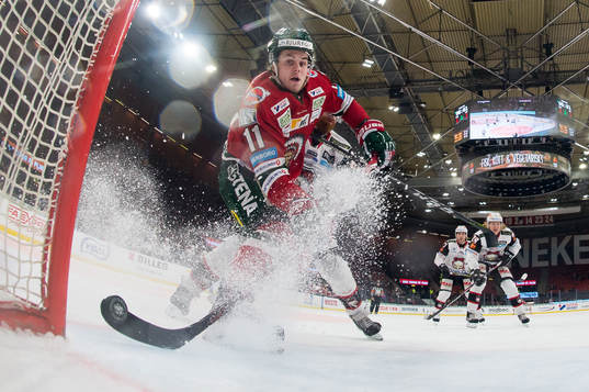 Frölundas Samuel Fagemo skjuter 2-0