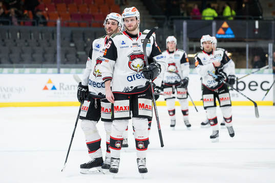 Malmö Redhawks Kim Rosdahl och Niklas Arell deppar