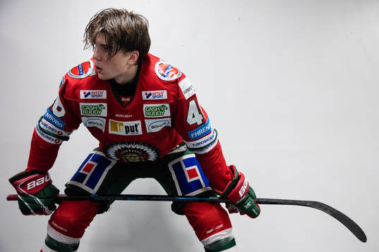 Frölundas Oliwer Fjellström innan ishockeymatchen i SHL