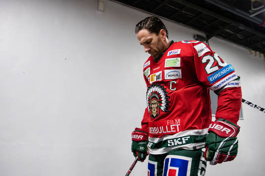 Frölundas Joel Lundqvist innan ishockeymatchen i SHL