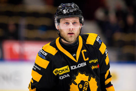 Skellefteås Oscar Möller jublar