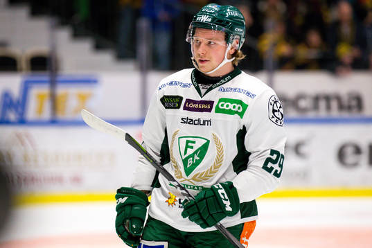 Färjestads Oskar Steen