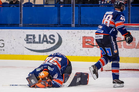 Växjös målvakt Viktor Fasth och Daniel Rahimi
