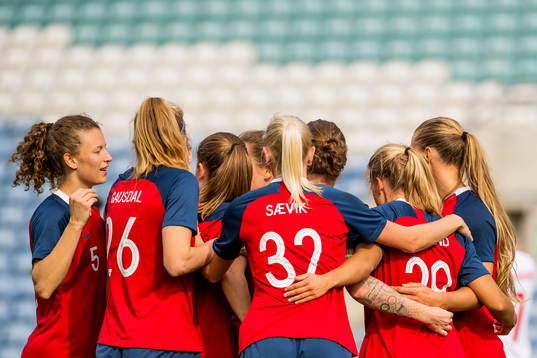 Lisa-Marie Karlseng Utland of Norway  celebrates with her