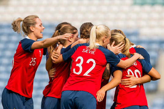 Lisa-Marie Karlseng Utland of Norway  celebrates with her
