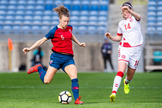 Synne Skinnes Hansen of Norway and Nicoline Sørensen of
