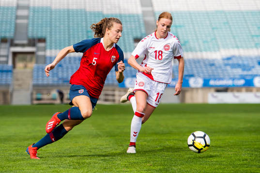 Synne Skinnes Hansen of Norway and Sara Holmgaard of Denmark