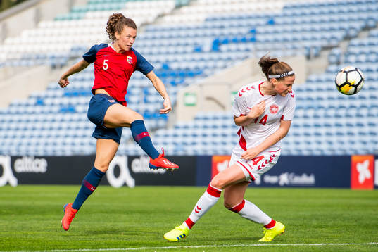 Synne Skinnes Hansen of Norway and Nicoline Sørensen of