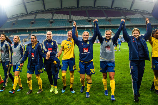 Mimmi Larsson of Sweden celebrates with teammates