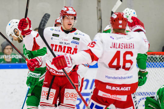 Timrås Vilmos Gallo jublar med Janne Jalasvaara